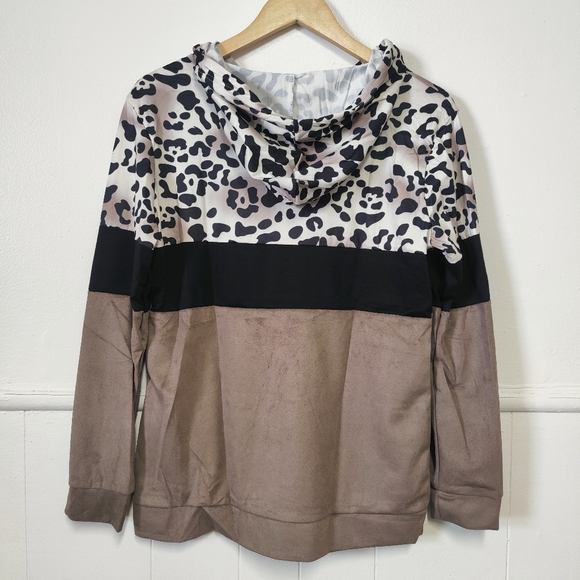 ✨ SOLD ✨ Women's Leopard Print Colorblock Pullover Hoodie Medium - Picture 5 of 6